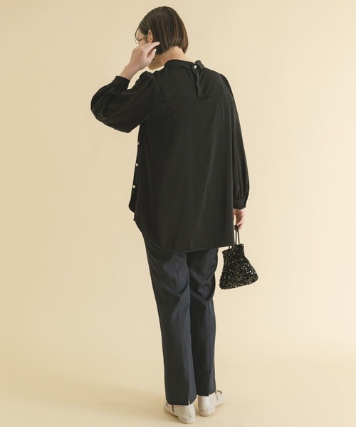 F by ROSSO（エフバイロッソ）の「F by ROSSO　サイドパールハイネックブラウス（シャツ/ブラウス・レディース・ブラック/オフホワイト・FREE）」の16枚目の写真