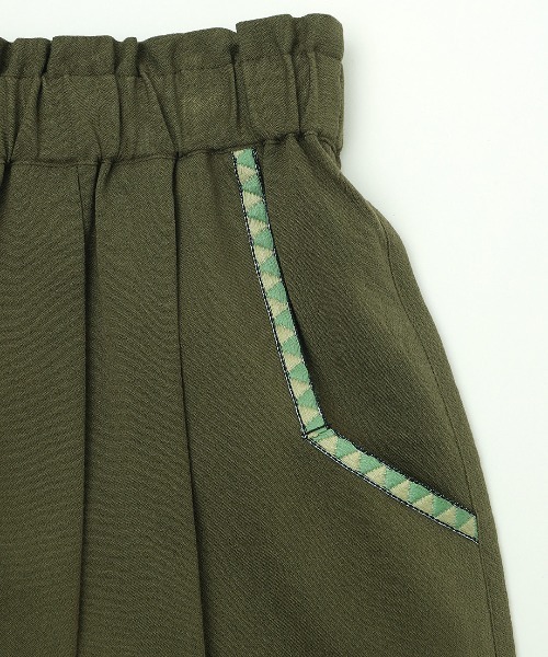 チチカカ（チチカカ）の「エッグタックパンツ（その他パンツ・レディース・ベージュ/ブラック/カーキ/ターコイズブルー/マスタード・LARGE/MEDIUM）」の14枚目の写真