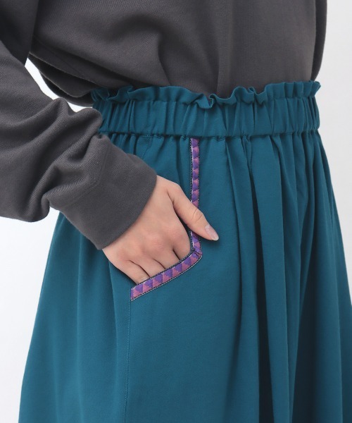 チチカカ（チチカカ）の「エッグタックパンツ（その他パンツ・レディース・ベージュ/ブラック/カーキ/ターコイズブルー/マスタード・LARGE/MEDIUM）」の22枚目の写真