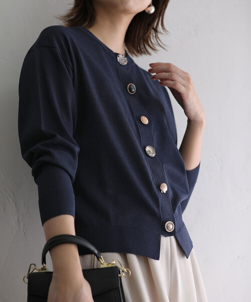 La TOTALITE(ラトータリテ)の「【TORRAZZO DONNA/トラッゾドンナ】shell bijou cardigan(カーディガン/ボレロ・レディース・ネイビー/ブルー系その他/ピンク・FREE)」の2枚目の写真