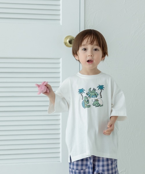 pairmanon（ペアマノン）の「【リンクコーデ】オリジナル ポッププリントTシャツ（Tシャツ/カットソー・キッズ・ライトベージュ/イエロー系その他/ブルー系その他2/ライトブルー/ブラック/ピンク系その他/ライトピンク/ホワイト系その他2/ホワイト系その他4/ブルー/ベージュ系その他/ベージュ系その他2/ホワイト系その他3/ピンク/ホワイト系その他/ベージュ系その他4/ホワイト/パープル/グリーン系その他/ブルー系その他・90/120/110/100/80/130/140/150）」の3枚目の写真