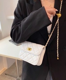 チェーンショルダーキルティングフラップバッグ