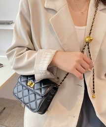 チェーンショルダーキルティングフラップバッグ