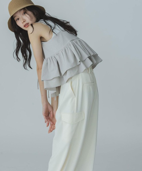 NATURAL BEAUTY BASIC（ナチュラルビューティーベーシック）の「◇２ＷＡＹカーゴパンツ（カーゴパンツ・レディース・オフホワイト/グレー/ブラック・MEDIUM/SMALL）」の5枚目の写真