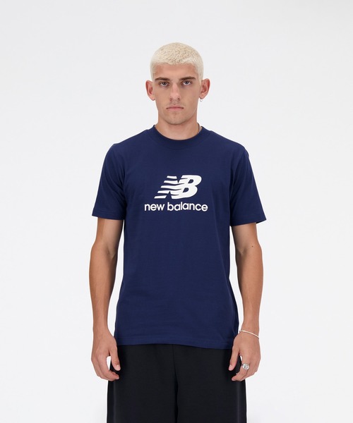 NEW BALANCE(ニューバランス)の「New Balance Stacked Logo ショートスリーブTシャツ(Tシャツ/カットソー・メンズ・ブラック/ネイビー/ホワイト/ライトグレー/レッド・SMALL/MEDIUM/LARGE/X-LARGE/XX-LARGE/XXX-LARGE)」の4枚目の写真