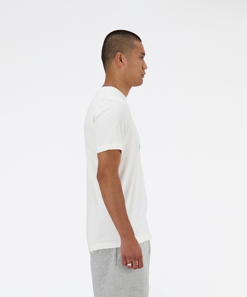 NEW BALANCE(ニューバランス)の「New Balance Stacked Logo ショートスリーブTシャツ(Tシャツ/カットソー・メンズ・ブラック/ネイビー/ホワイト/ライトグレー/レッド・SMALL/MEDIUM/LARGE/X-LARGE/XX-LARGE/XXX-LARGE)」の6枚目の写真