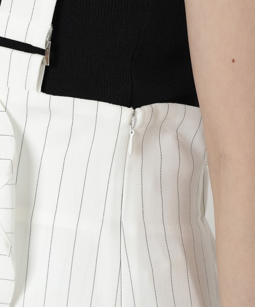 REDYAZEL(レディアゼル)の「サス付きアシメフレアスカート(スカート・レディース・ネイビー/グリーン/オフホワイト・FREE)」の17枚目の写真