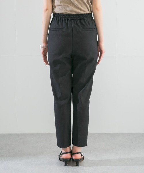 URBAN RESEARCH ROSSO WOMEN（アーバンリサーチ　ロッソ）の「ウォッシャブルイージーテーパードパンツ（その他パンツ・レディース・ブラック/グレー系その他/イエロー系その他・FREE）」の17枚目の写真