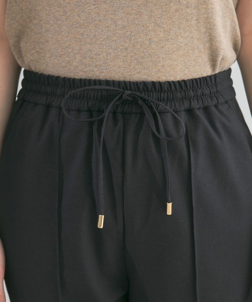 URBAN RESEARCH ROSSO WOMEN（アーバンリサーチ　ロッソ）の「ウォッシャブルイージーテーパードパンツ（その他パンツ・レディース・ブラック/グレー系その他/イエロー系その他・FREE）」の18枚目の写真