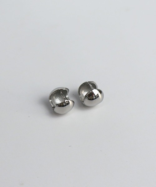 CEMONEMO(セモネモ)の「【金属アレルギー対応】 ワンタッチ ミニ ボールピアス / サージカルステンレス 316L(ピアス(両耳用)・レディース・シルバー/ゴールド・FREE)」の15枚目の写真