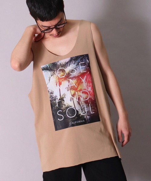 BAYBLO（ベイブロ）の「(BB)【ユニセックス】サマー グラフィック ストレッチ タンクトップ（タンクトップ・メンズ・ベージュ/ブラック/オフホワイト・LARGE/MEDIUM）」の9枚目の写真