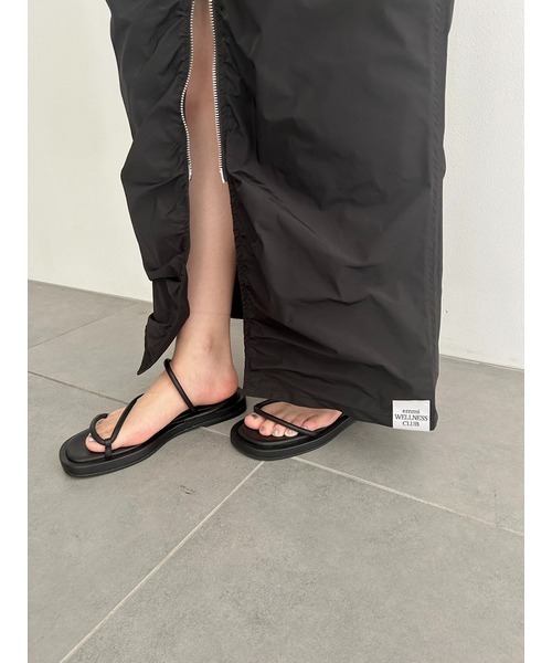 emmi（エミ）の「ecoフラットストラップサンダル（サンダル・レディース・ホワイト/ブラック/ブルー・22.5cm/23.5cm/24.5cm）」の8枚目の写真