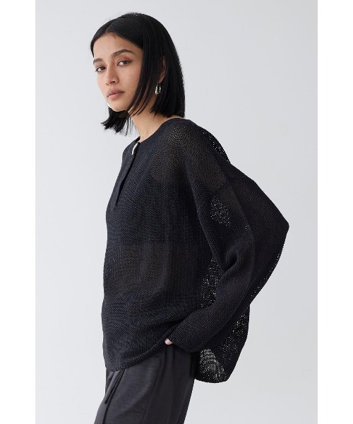 ALEXIA STAM(アリシアスタン)の「Shell Button Long Sleeve Knit Top /ギマニットトップス(ニット/セーター・レディース・グレー/アイボリー/ブラック・FREE)」の17枚目の写真