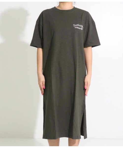 anap mimpi（アナップミンピ）の「刺繍 メッセージ ユッタリ スラブ 半袖 Tシャツ ワンピース（ワンピース・レディース・ダークグレー/ベージュ・FREE）」の13枚目の写真