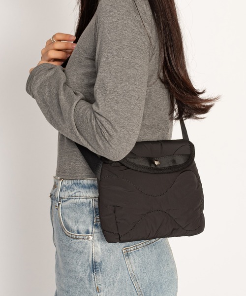 SVEC(シュベック)の「キルティング 中綿 ショルダーバッグ(ショルダーバッグ・レディース・ホワイト/ブラック/カーキ/グレー・FREE)」の15枚目の写真