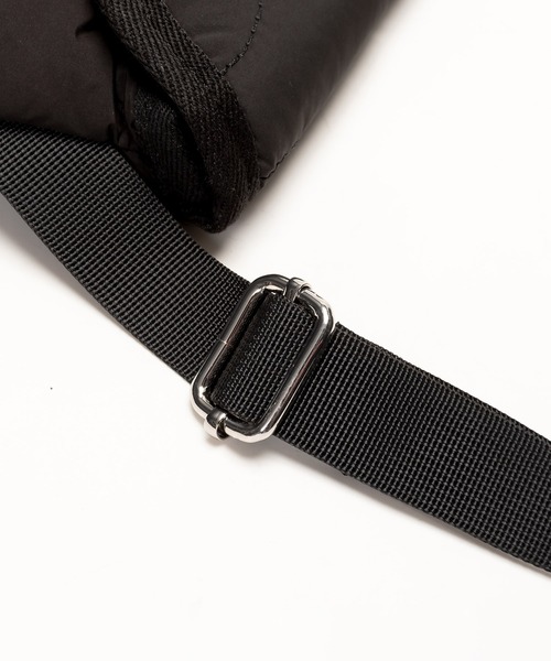 SVEC(シュベック)の「キルティング 中綿 ショルダーバッグ(ショルダーバッグ・レディース・ホワイト/ブラック/カーキ/グレー・FREE)」の11枚目の写真