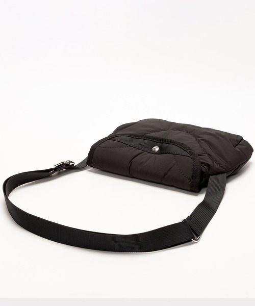 SVEC(シュベック)の「キルティング 中綿 ショルダーバッグ(ショルダーバッグ・レディース・ホワイト/ブラック/カーキ/グレー・FREE)」の8枚目の写真