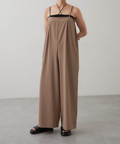 earthy（アーシー）の「【UVカット・吸水速乾】キャミサロペット（サロペット/オーバーオール・レディース・ブラック/モカ・SMALL/MEDIUM）」の10枚目の写真