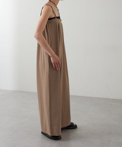 earthy（アーシー）の「【UVカット・吸水速乾】キャミサロペット（サロペット/オーバーオール・レディース・ブラック/モカ・SMALL/MEDIUM）」の6枚目の写真