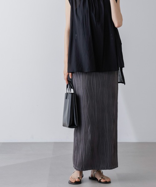 NANO universe(ナノユニバース)の「ウェーブリップルナロースカート(セットアップ可)(スカート・レディース・ライム/チャコール/ベージュ・FREE)」の1枚目の写真