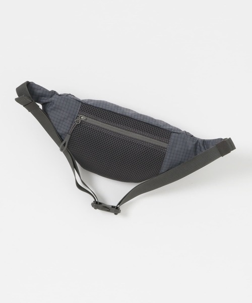 URBAN RESEARCH DOORS(アーバンリサーチドアーズ)の「GOLITE CLING UG(ボディバッグ/ウエストポーチ・メンズ・グリーン/グレー/ブラック・ONE)」の7枚目の写真