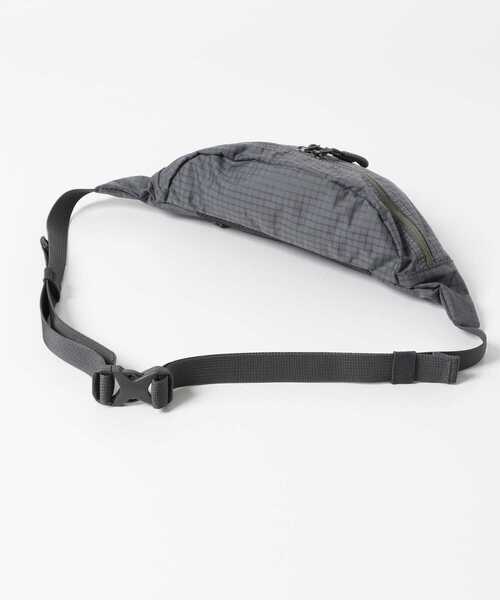 URBAN RESEARCH DOORS(アーバンリサーチドアーズ)の「GOLITE CLING UG(ボディバッグ/ウエストポーチ・メンズ・グリーン/グレー/ブラック・ONE)」の9枚目の写真