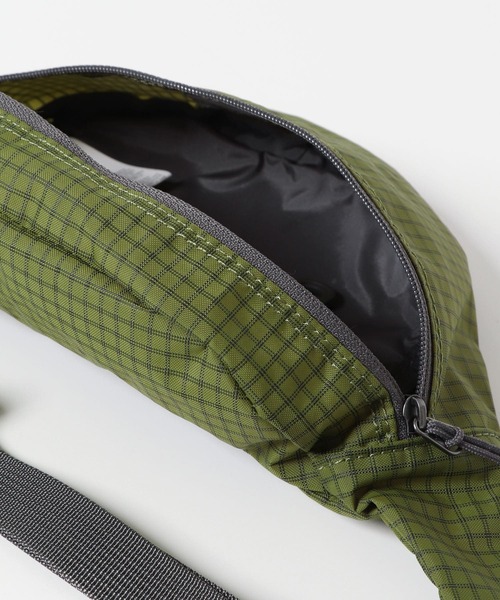 URBAN RESEARCH DOORS(アーバンリサーチドアーズ)の「GOLITE CLING UG(ボディバッグ/ウエストポーチ・メンズ・グリーン/グレー/ブラック・ONE)」の13枚目の写真