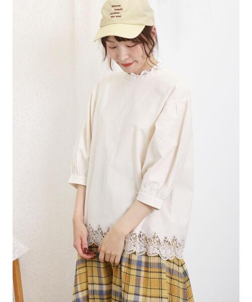 Samansa Mos2(サマンサ モスモス)の「裾レース前後2WAYブラウス(シャツ/ブラウス・レディース・キナリ/グリーン/チャコールグレー/ベージュ/ブルー・F)」の2枚目の写真