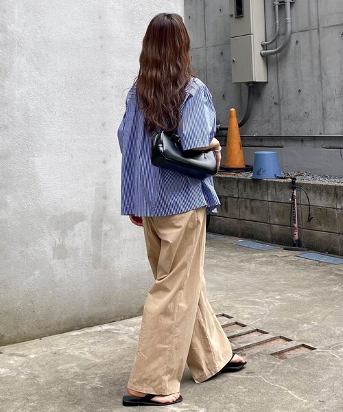 fredy emue（フレディエミュ）の「コットンナイロンタックパンツ（その他パンツ・レディース・ベージュ/ブラック/カーキ・36/38）」の5枚目の写真