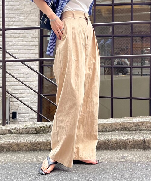 fredy emue（フレディエミュ）の「コットンナイロンタックパンツ（その他パンツ・レディース・ベージュ/ブラック/カーキ・36/38）」の9枚目の写真