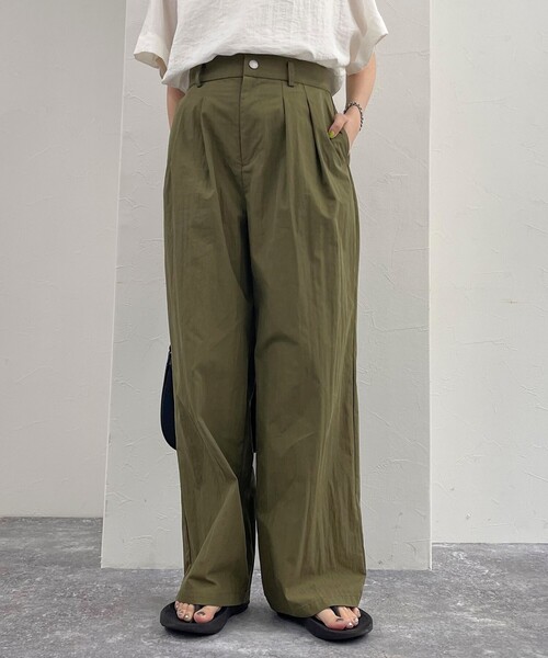 fredy emue（フレディエミュ）の「コットンナイロンタックパンツ（その他パンツ・レディース・ベージュ/ブラック/カーキ・36/38）」の19枚目の写真