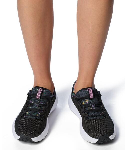 UNDER ARMOUR(アンダーアーマー)の「UAチャージド サージ4 プリント(ランニング/レディース)(スニーカー・レディース・ブラック・23.0cm/24.5cm/24.0cm/25.0cm/25.5cm/23.5cm/22.5cm)」の6枚目の写真