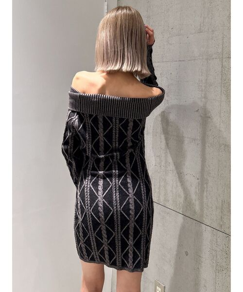 GYDA(ジェイダ)の「オフショルケーブルタイトニットワンピース(ワンピース・レディース・ブラック/グレー・FREE)」の19枚目の写真