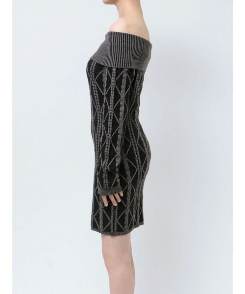 GYDA(ジェイダ)の「オフショルケーブルタイトニットワンピース(ワンピース・レディース・ブラック/グレー・FREE)」の11枚目の写真