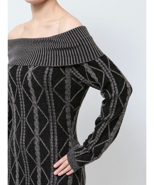 GYDA(ジェイダ)の「オフショルケーブルタイトニットワンピース(ワンピース・レディース・ブラック/グレー・FREE)」の8枚目の写真