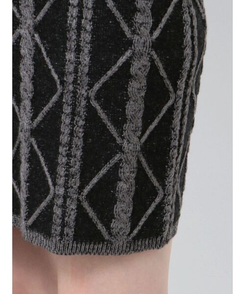 GYDA(ジェイダ)の「オフショルケーブルタイトニットワンピース(ワンピース・レディース・ブラック/グレー・FREE)」の7枚目の写真