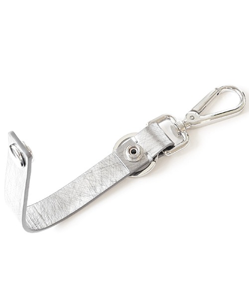 PATRICK STEPHAN（パトリックステファン）の「Leather key holder 'snap'　キーホルダー（キーホルダー・メンズ・ブラック×ブラック/ブラック×シルバー/シルバー系その他2・FREE）」の11枚目の写真