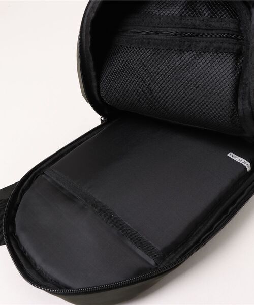 RAW.C(ロークリエイト)の「FUNCTIONAL/ファンクショナル ボディバッグ LIGHT WEIGHT UTILITY OVAL SLING 撥水 軽量 RCB-093TI(ボディバッグ/ウエストポーチ・メンズ・ブラック/ダークカーキ・FREE)」の13枚目の写真