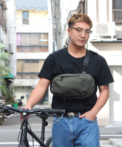 RAW.C(ロークリエイト)の「FUNCTIONAL/ファンクショナル ボディバッグ LIGHT WEIGHT UTILITY OVAL SLING 撥水 軽量 RCB-093TI(ボディバッグ/ウエストポーチ・メンズ・ブラック/ダークカーキ・FREE)」の2枚目の写真