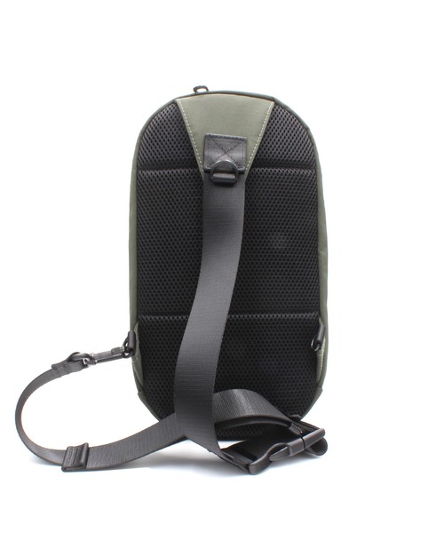 RAW.C(ロークリエイト)の「FUNCTIONAL/ファンクショナル ボディバッグ LIGHT WEIGHT UTILITY OVAL SLING 撥水 軽量 RCB-093TI(ボディバッグ/ウエストポーチ・メンズ・ブラック/ダークカーキ・FREE)」の16枚目の写真