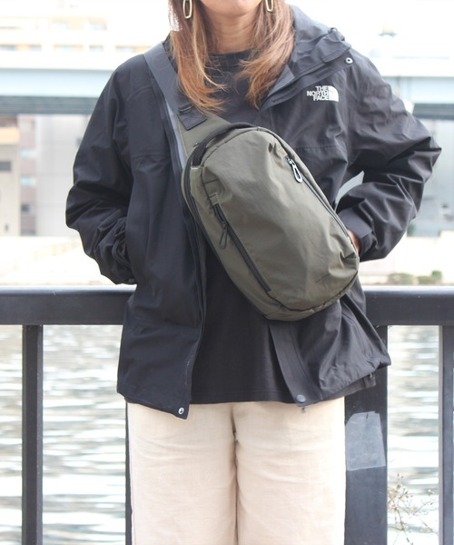 RAW.C(ロークリエイト)の「FUNCTIONAL/ファンクショナル ボディバッグ LIGHT WEIGHT UTILITY OVAL SLING 撥水 軽量 RCB-093TI(ボディバッグ/ウエストポーチ・メンズ・ブラック/ダークカーキ・FREE)」の17枚目の写真