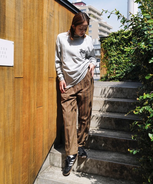 roial(ロイアル)の「DESIGN TEE/ROIAL(ロイアル)ユニセックスワンポイントロゴ長袖ロンT(Tシャツ/カットソー・メンズ・ホワイト/オートミール/ネイビー・MEDIUM/LARGE)」の9枚目の写真