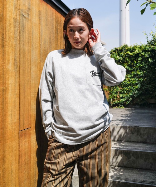 roial(ロイアル)の「DESIGN TEE/ROIAL(ロイアル)ユニセックスワンポイントロゴ長袖ロンT(Tシャツ/カットソー・メンズ・ホワイト/オートミール/ネイビー・MEDIUM/LARGE)」の12枚目の写真