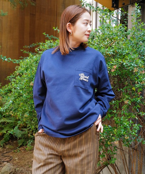 roial(ロイアル)の「DESIGN TEE/ROIAL(ロイアル)ユニセックスワンポイントロゴ長袖ロンT(Tシャツ/カットソー・メンズ・ホワイト/オートミール/ネイビー・MEDIUM/LARGE)」の18枚目の写真