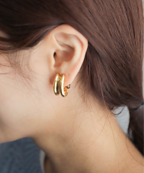 rapiecage(ラピエサージュ)の「ボリュームメタルイヤリング(イヤリング・レディース・ゴールド/シルバー・FREE)」の4枚目の写真