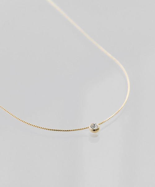 Phoebe（フィービィー）の「【金属アレルギー対応】シャインベゼルセッティングネックレス/全長:約40cm/ニッケルフリー（ネックレス・レディース・イエローゴールド/シャンパン・FREE）」の11枚目の写真