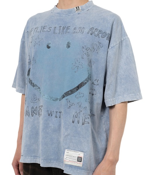 【国内買付】MIHARAYASUHIRO Bleached Smily Face Print Tシャツ Blue Bleached Smily Face Print T-shirt by Maison MIHARA