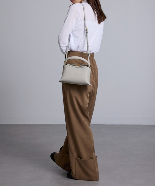 tov(トーヴ)の「【TOV】CROSS S T25S07B542(ショルダーバッグ・レディース・ネイビー/ベージュ/ブラック/アイボリー/グレー・FREE)」の14枚目の写真