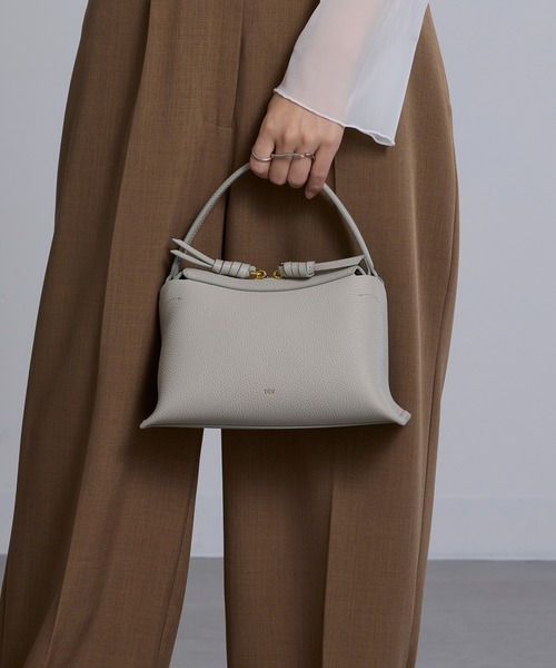 tov(トーヴ)の「【TOV】CROSS S T25S07B542(ショルダーバッグ・レディース・ネイビー/ベージュ/ブラック/アイボリー/グレー・FREE)」の18枚目の写真