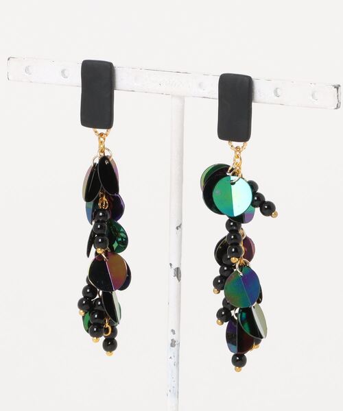 tone(トーン)の「【atelier*mio】クレイ × ドットスパンコール costume jewelry pierce(ピアス(両耳用)・レディース・ホワイト/ブラック・FREE)」の2枚目の写真